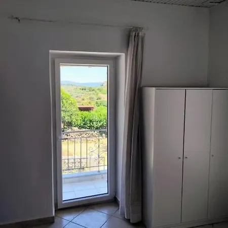 Σπίτι διακοπών Filip And Myrsinis House -